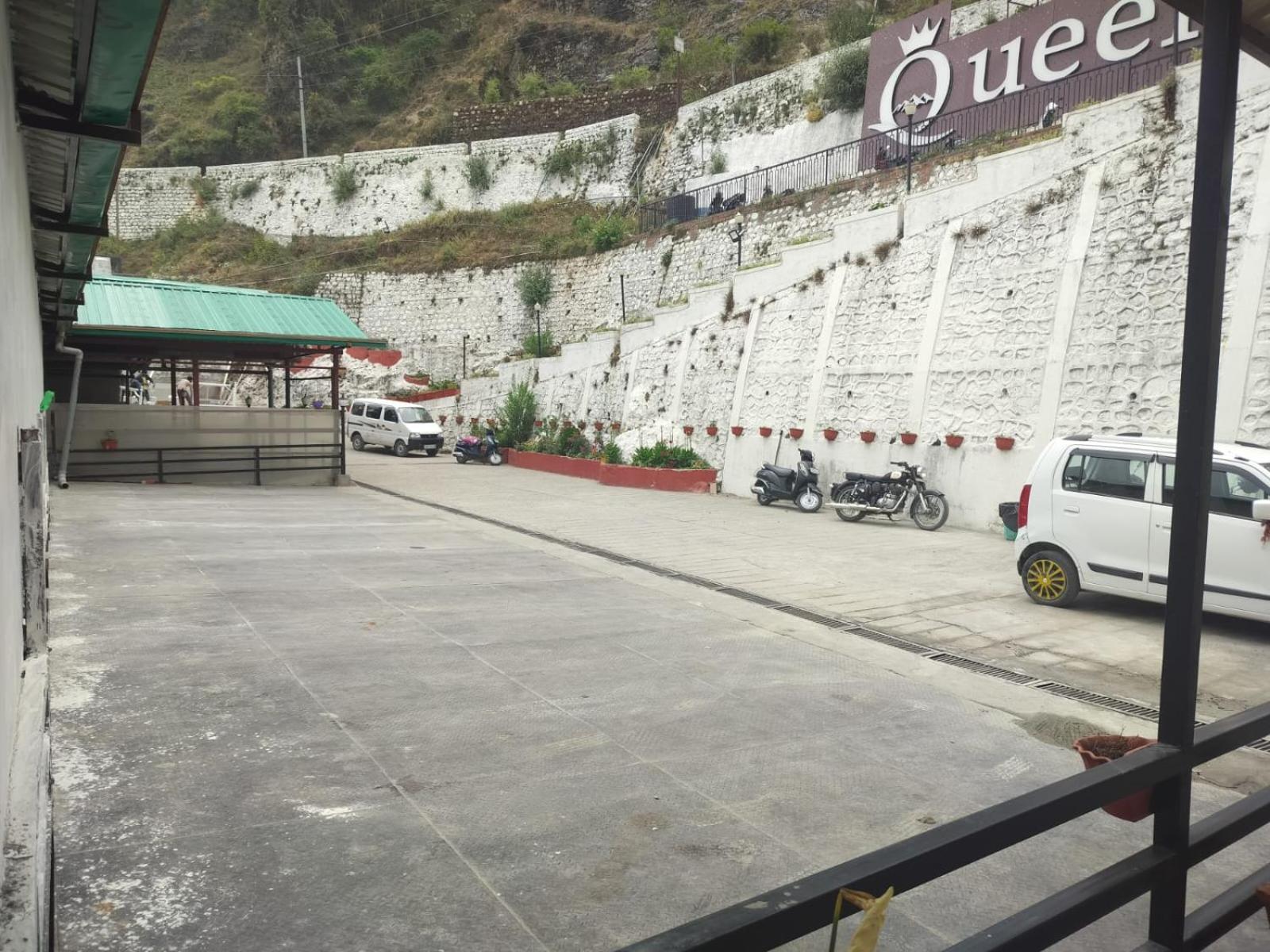 Treebo Premium Queen Of Hills Near Mall Road 穆索里 外观 照片